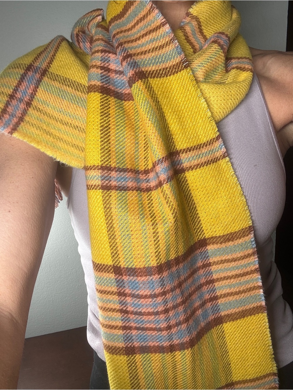 Reversible scarf